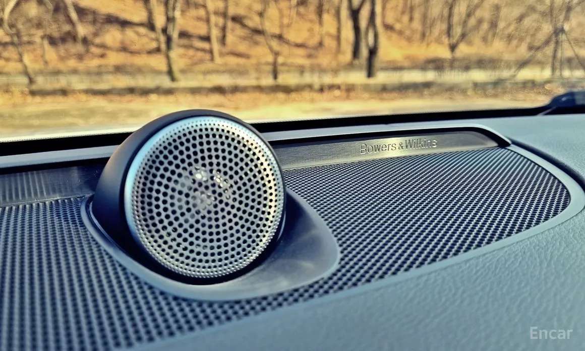 Фото 12 - Volvo V60