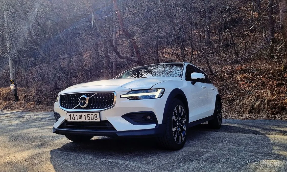 Фото 2 - Volvo V60