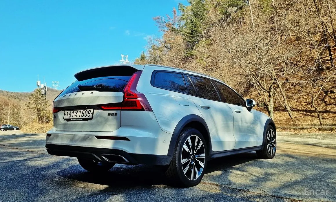 Фото 5 - Volvo V60