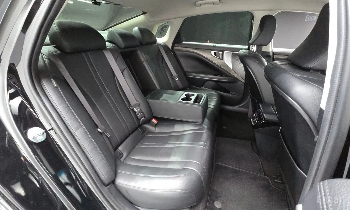 Фото 12 - Kia K8