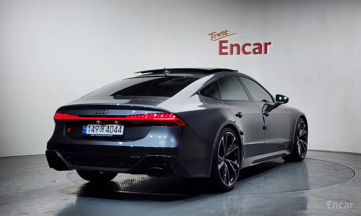 Фото 2 - Audi RS 7