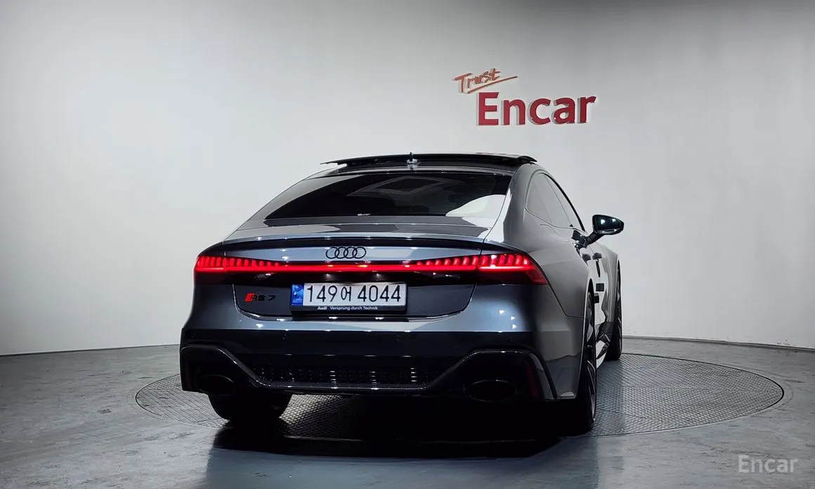 Фото 4 - Audi RS 7