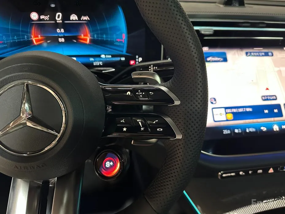 Фото 11 - Mercedes-Benz E-Class