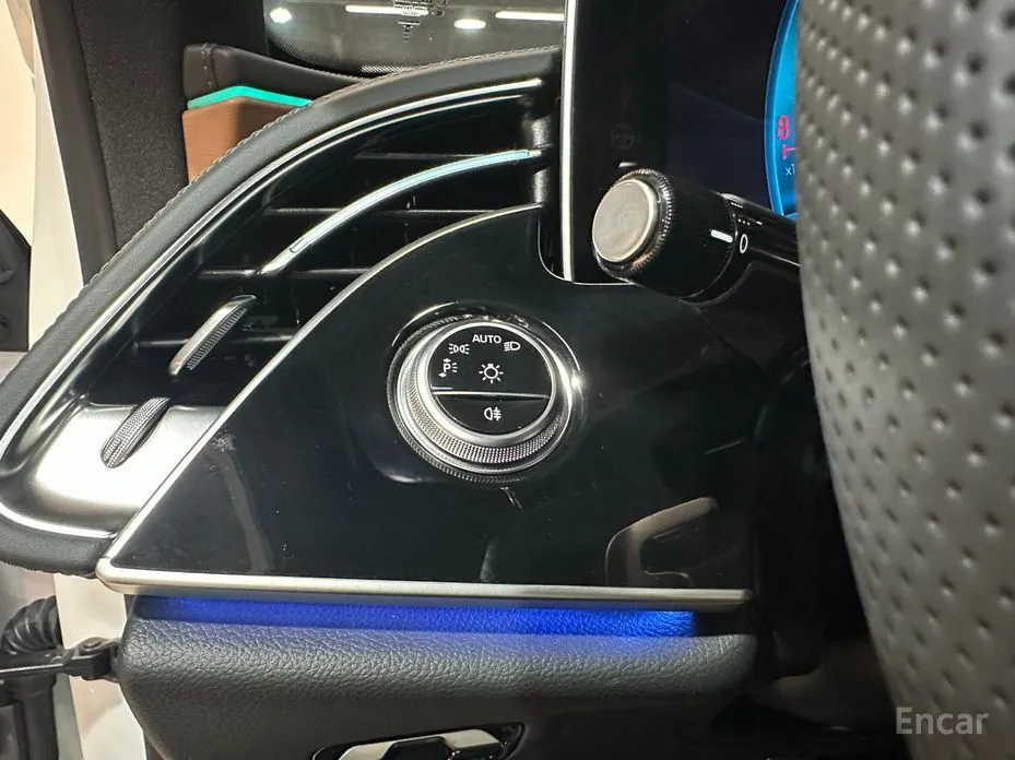 Фото 12 - Mercedes-Benz E-Class