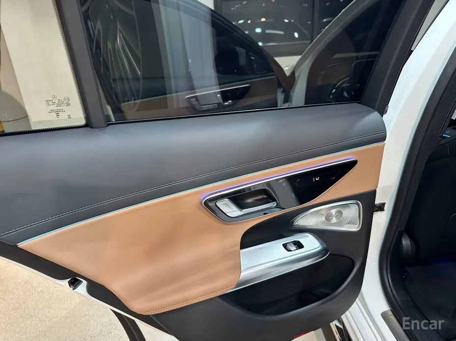 Фото 20 - Mercedes-Benz E-Class