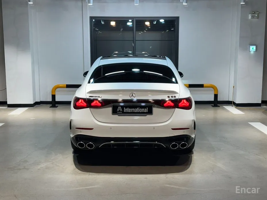 Фото 3 - Mercedes-Benz E-Class