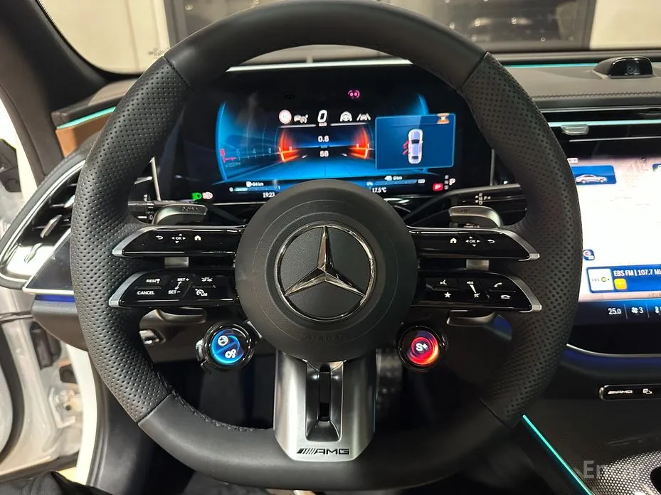 Фото 8 - Mercedes-Benz E-Class