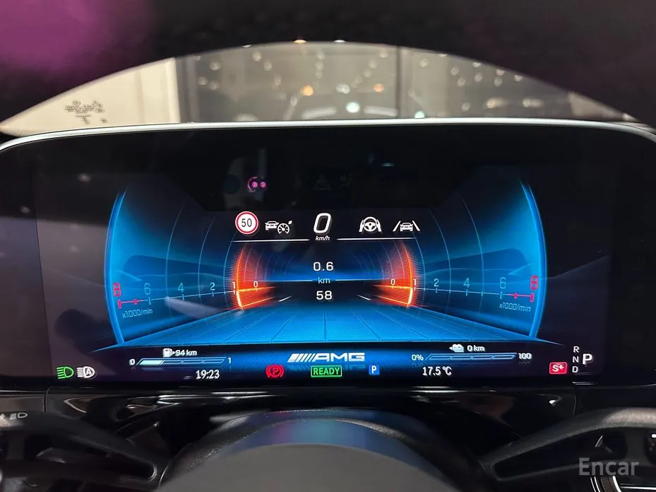 Фото 9 - Mercedes-Benz E-Class