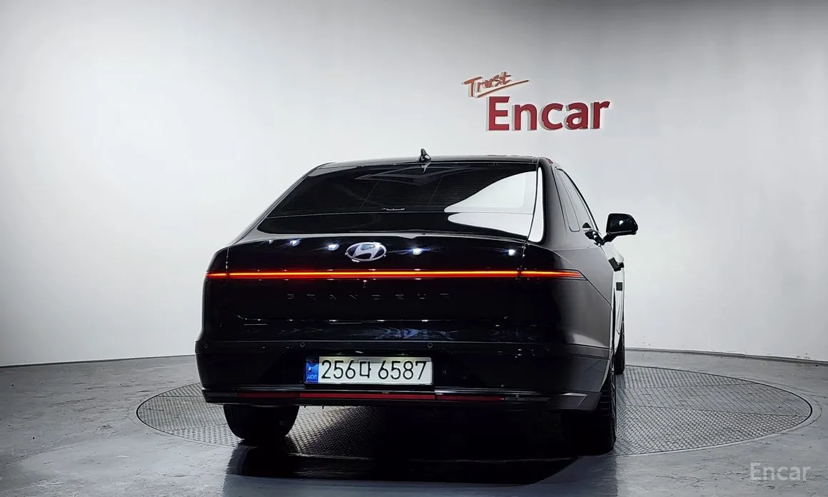 Фото 4 - Hyundai Grandeur