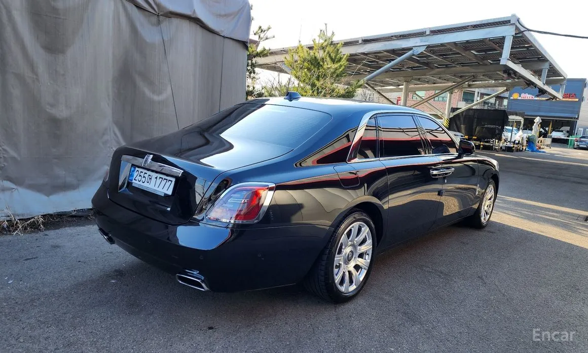Фото 2 - Rolls-Royce Ghost