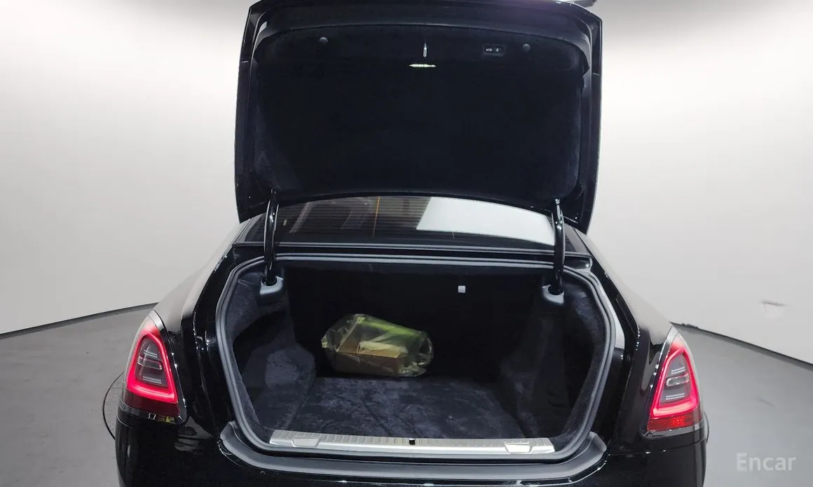 Фото 20 - Rolls-Royce Ghost