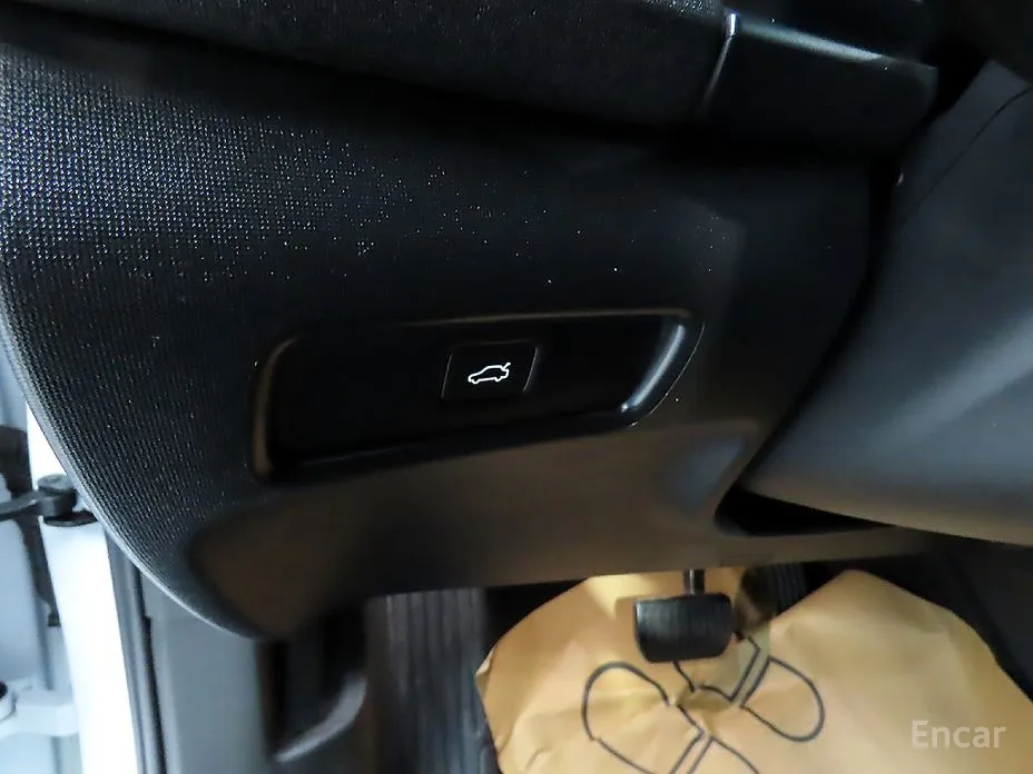 Фото 12 - Polestar 2