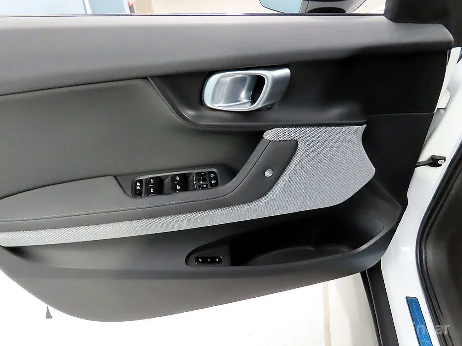 Фото 13 - Polestar 2