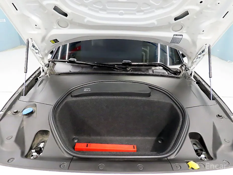 Фото 6 - Polestar 2