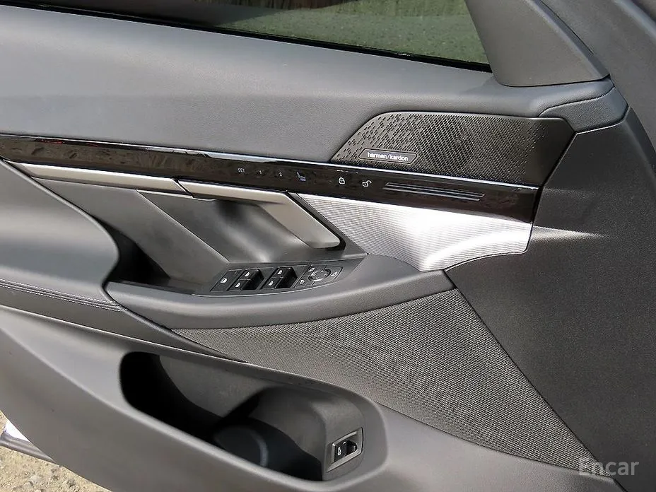 Фото 12 - BMW 5 Series