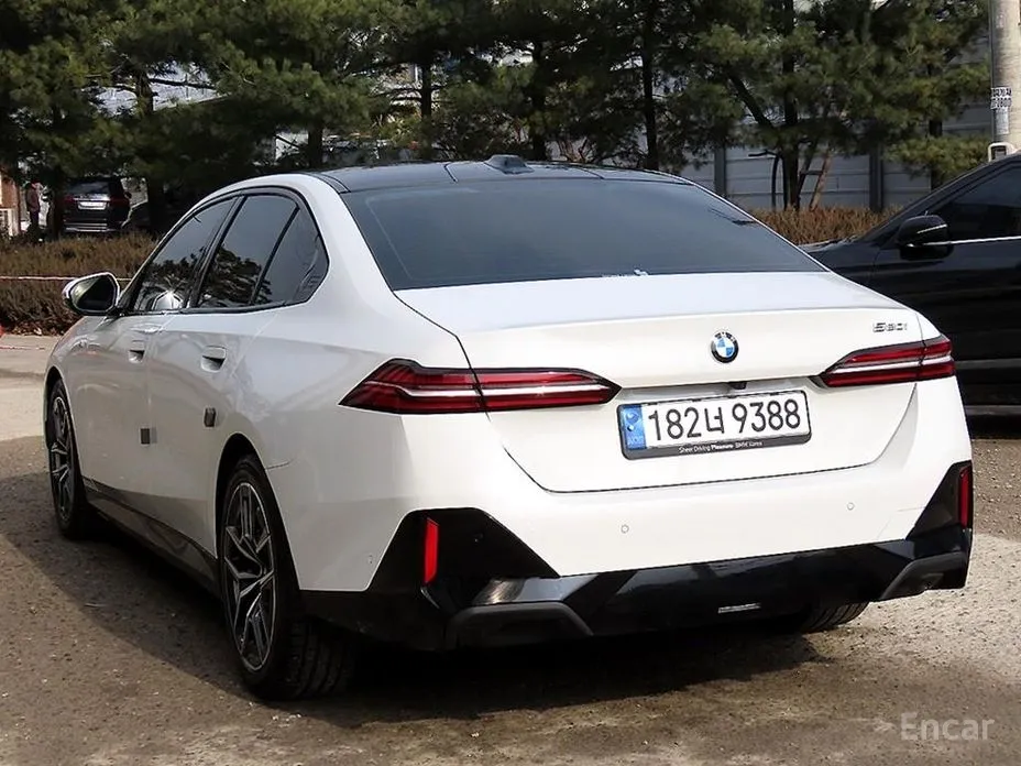 Фото 2 - BMW 5 Series