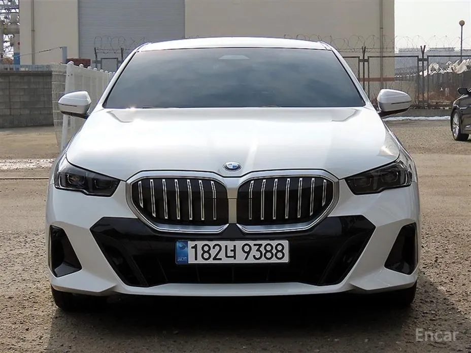 Фото 3 - BMW 5 Series