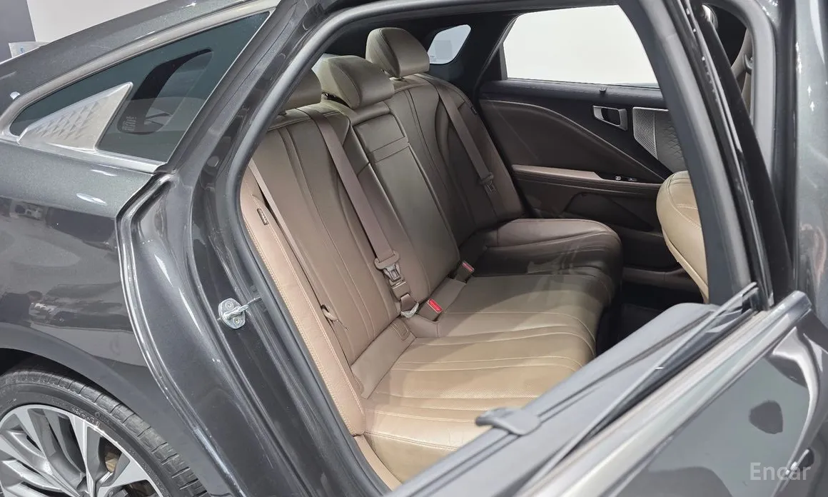 Фото 12 - Kia K8