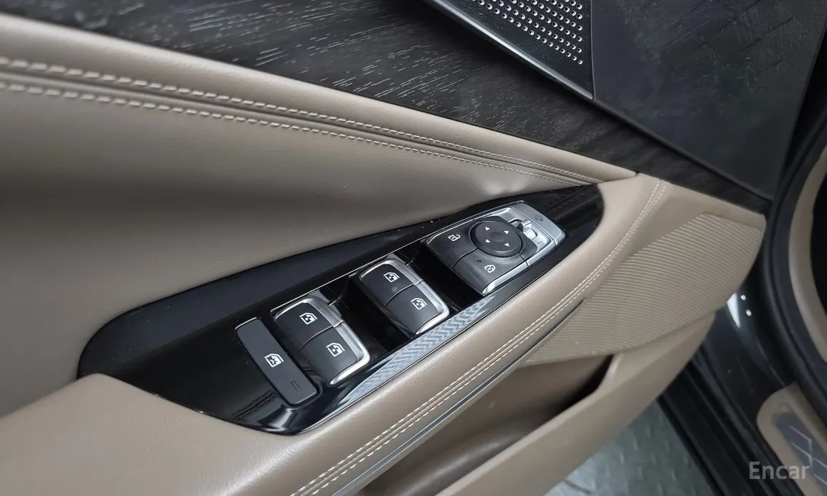 Фото 16 - Kia K8