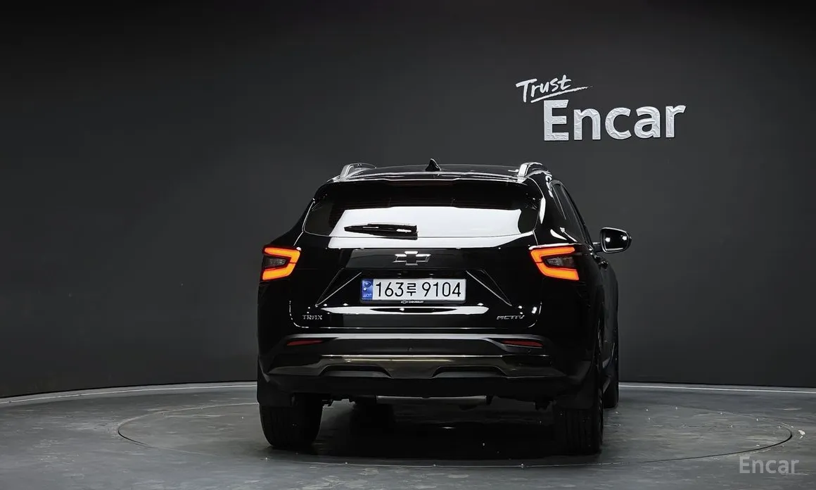 Фото 4 - Chevrolet Trax