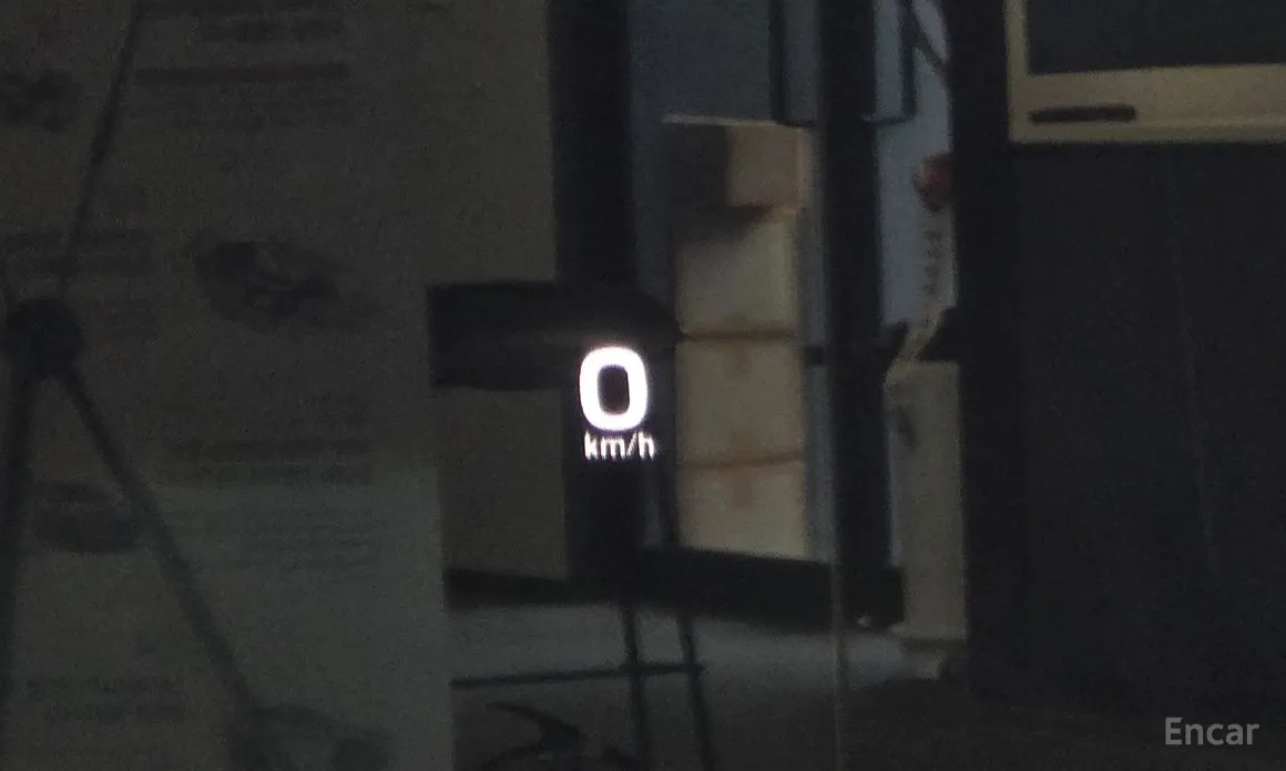 Фото 17 - Porsche Taycan