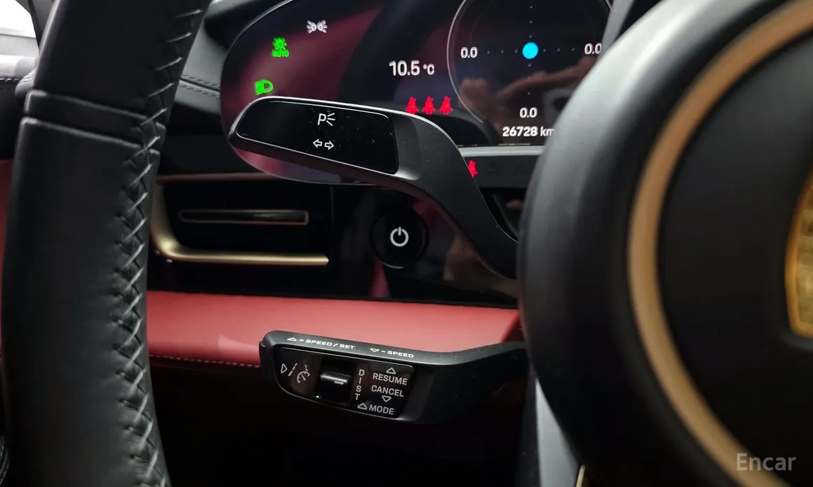 Фото 18 - Porsche Taycan