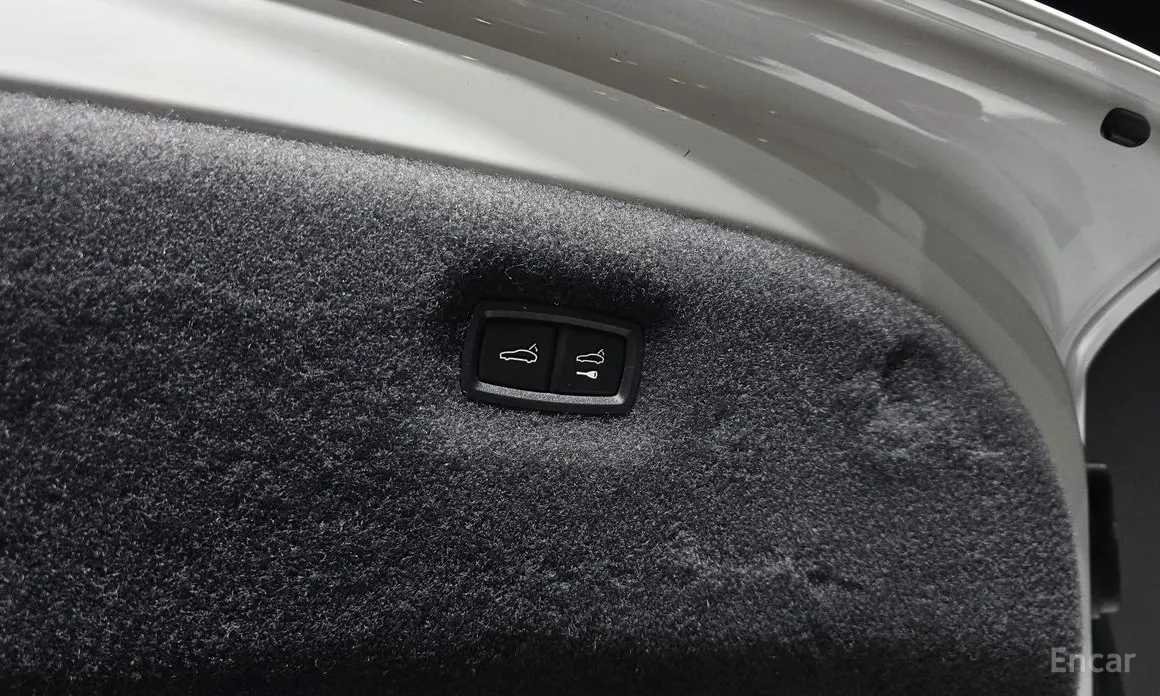 Фото 19 - Porsche Taycan