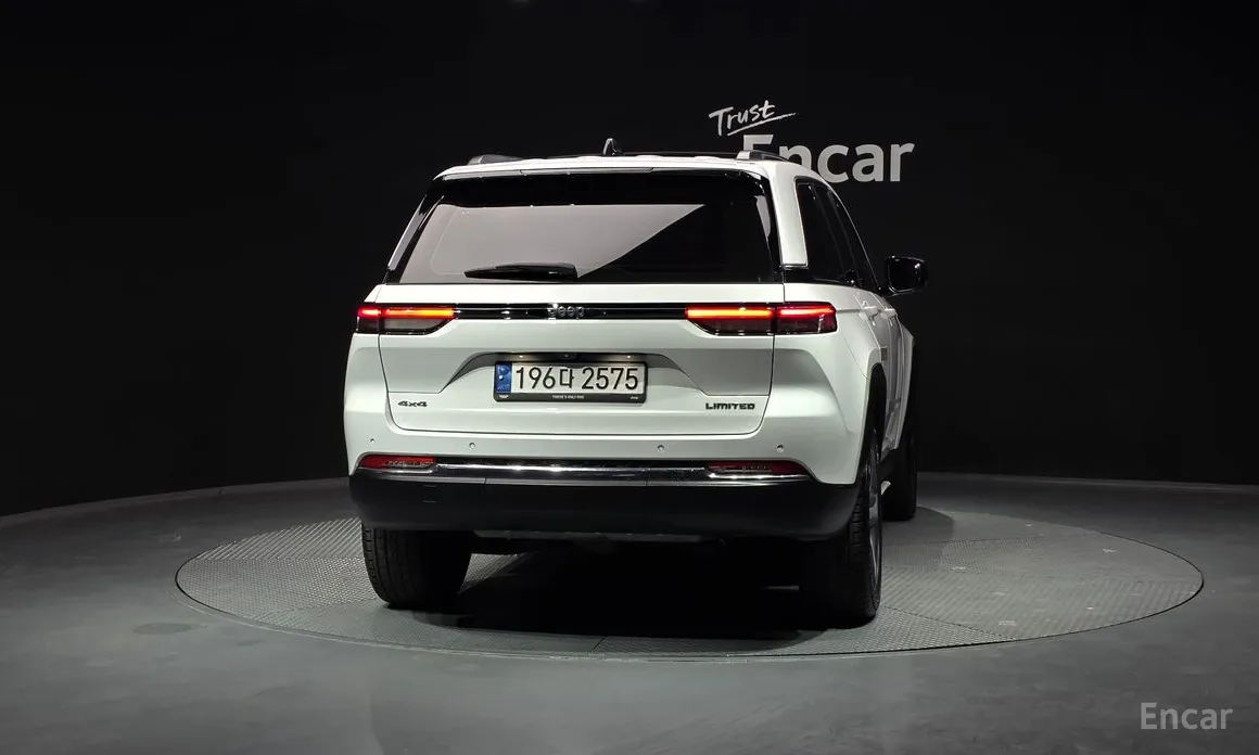 Фото 4 - Jeep Cherokee