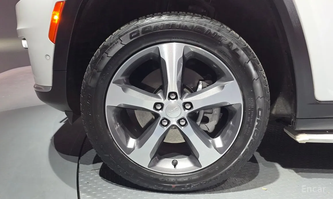 Фото 5 - Jeep Cherokee