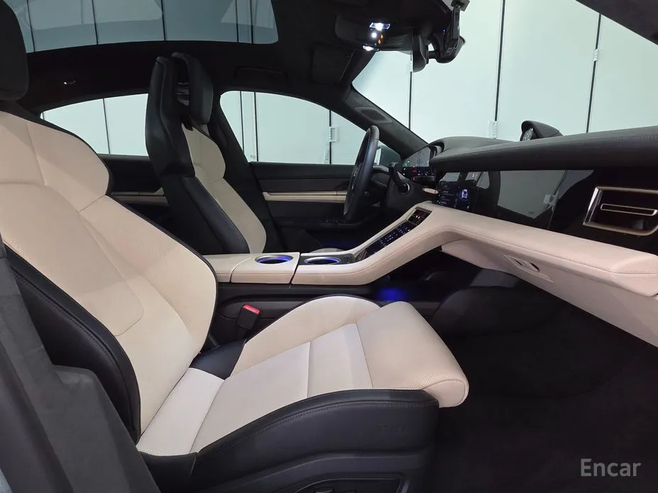 Фото 7 - Porsche Taycan