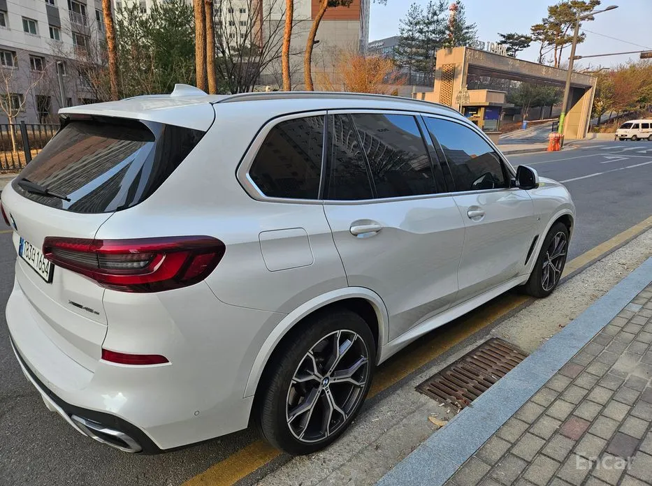 Фото 2 - BMW X5