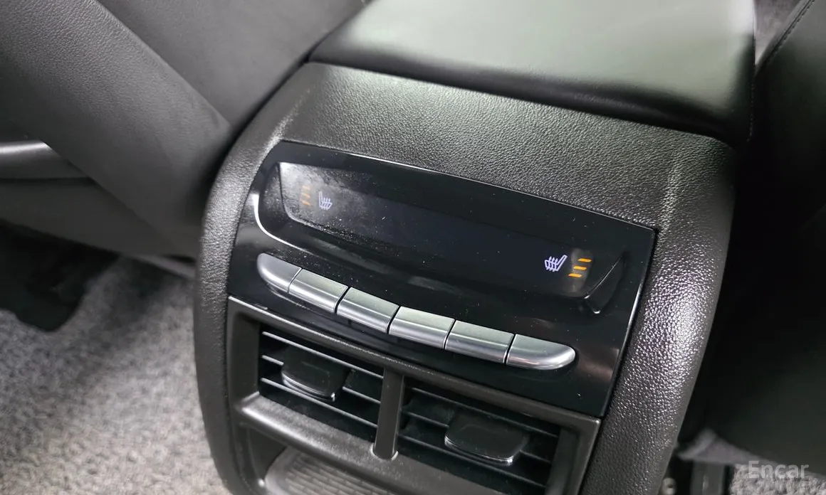 Фото 18 - Cadillac XT5