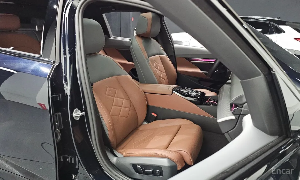 Фото 10 - BMW 5 Series