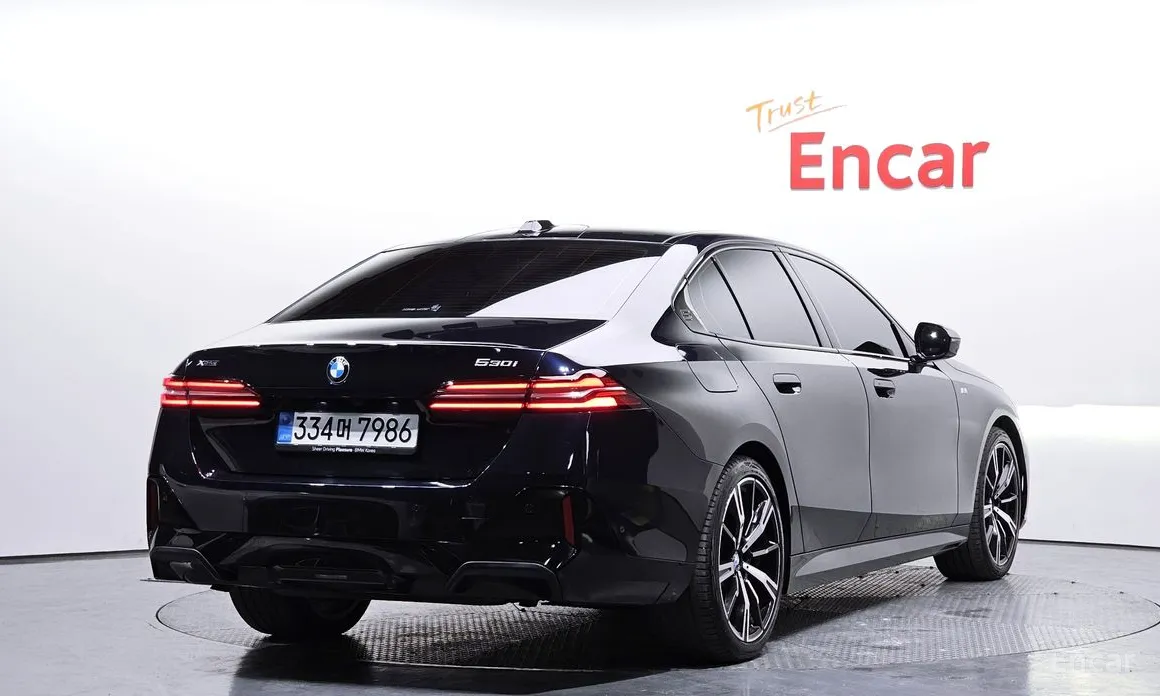 Фото 2 - BMW 5 Series