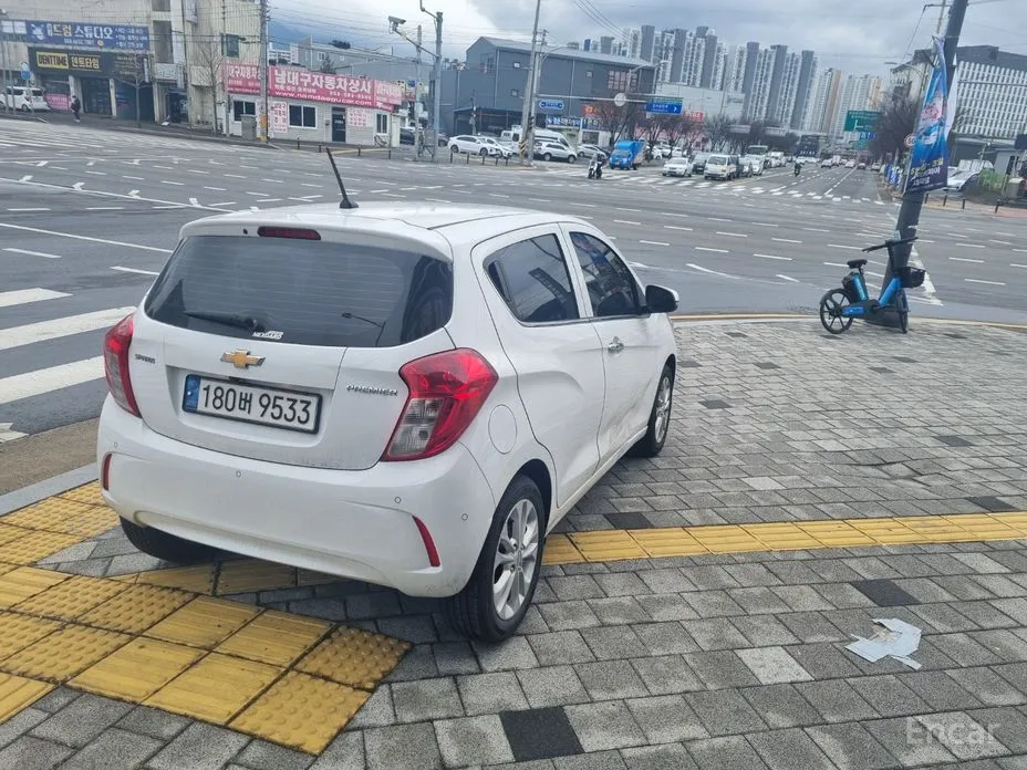 Фото 2 - Chevrolet Spark