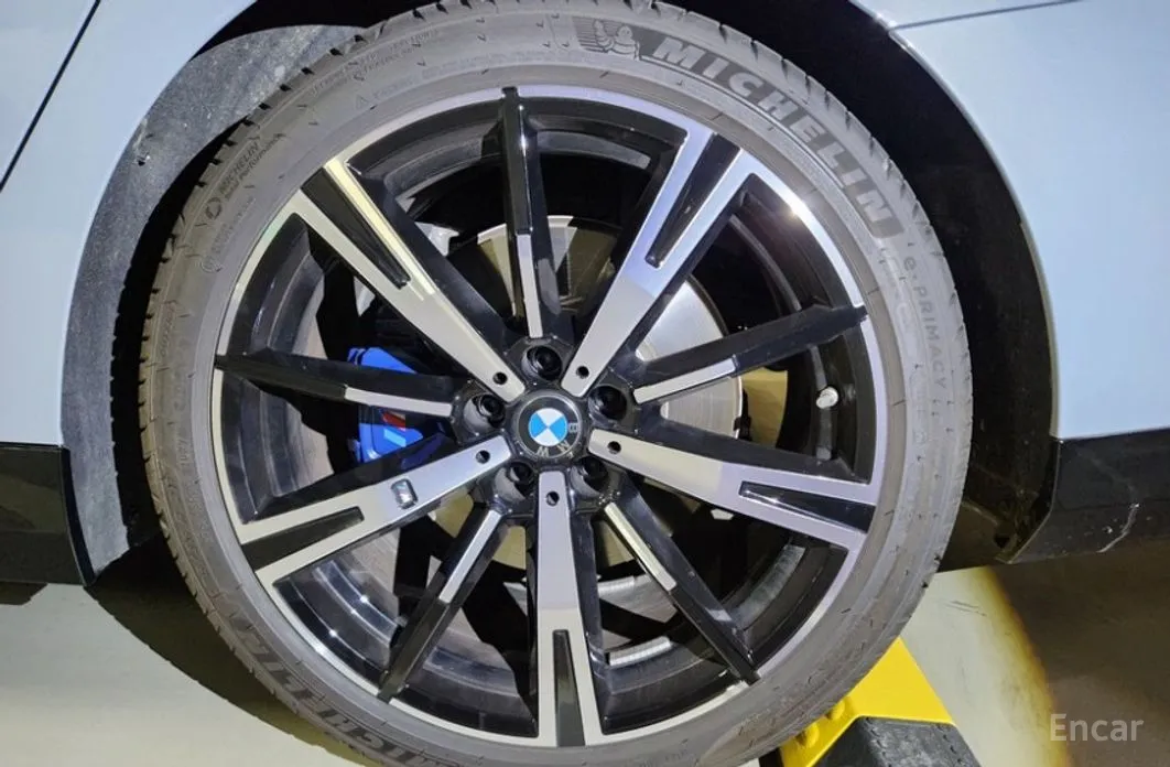 Фото 18 - BMW 5 Series