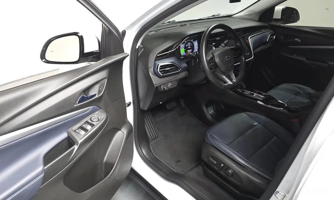 Фото 10 - Chevrolet Bolt EUV