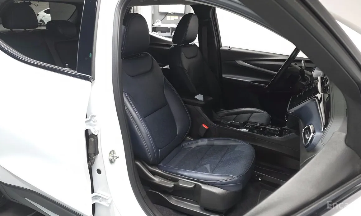 Фото 12 - Chevrolet Bolt EUV