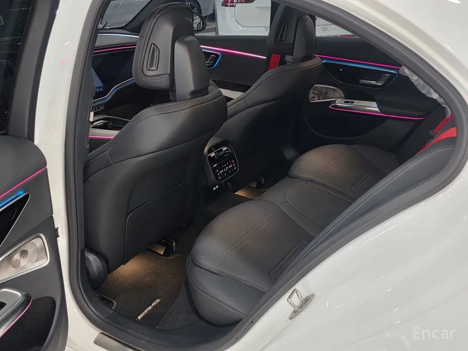 Фото 12 - Mercedes-Benz E-Class