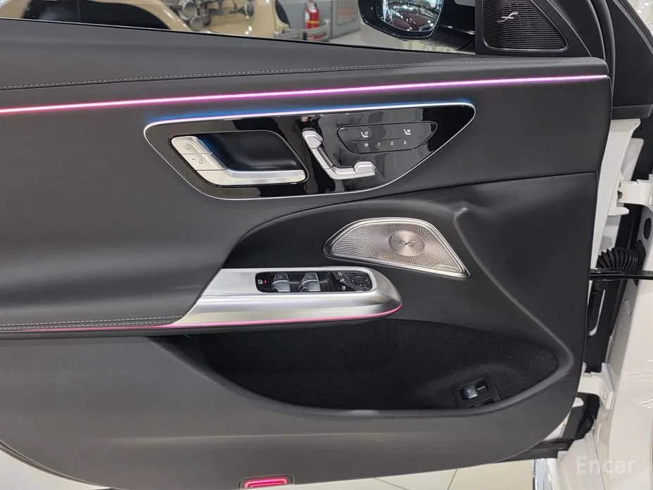 Фото 14 - Mercedes-Benz E-Class