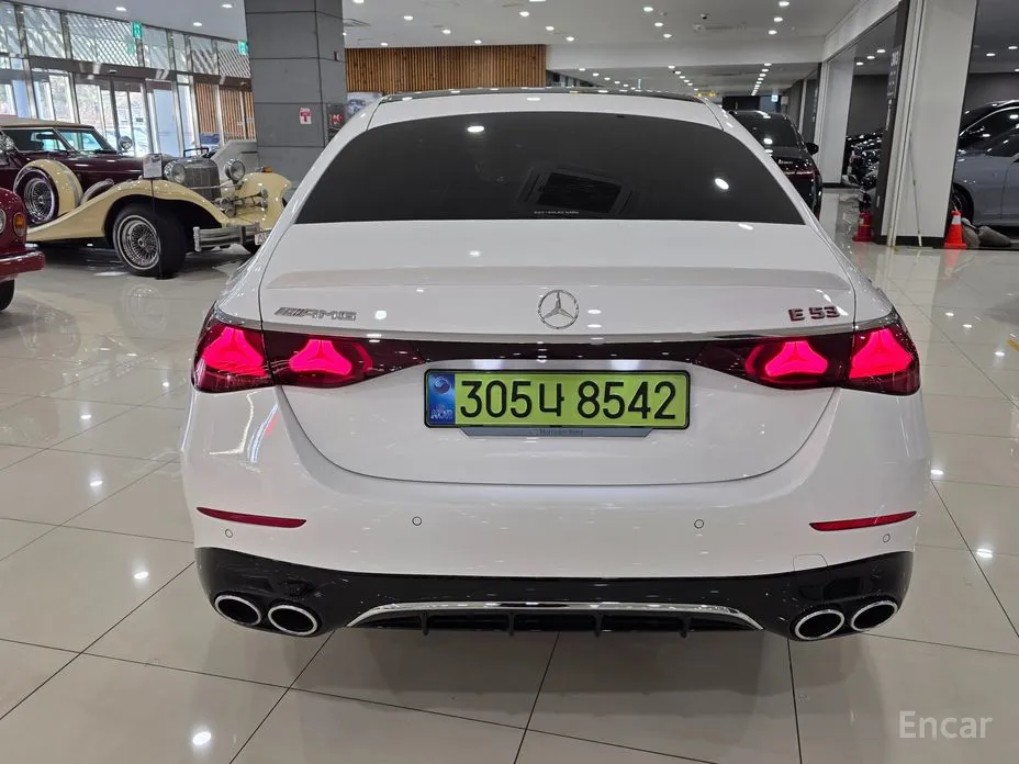 Фото 4 - Mercedes-Benz E-Class