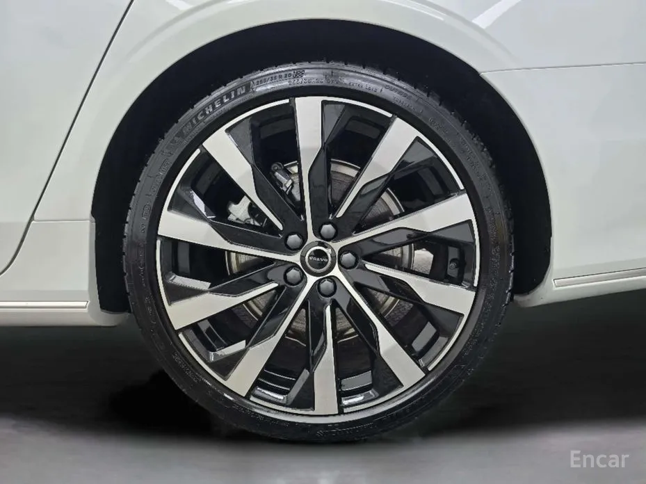 Фото 5 - Volvo S90