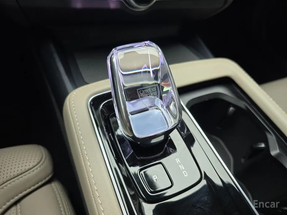 Фото 9 - Volvo S90