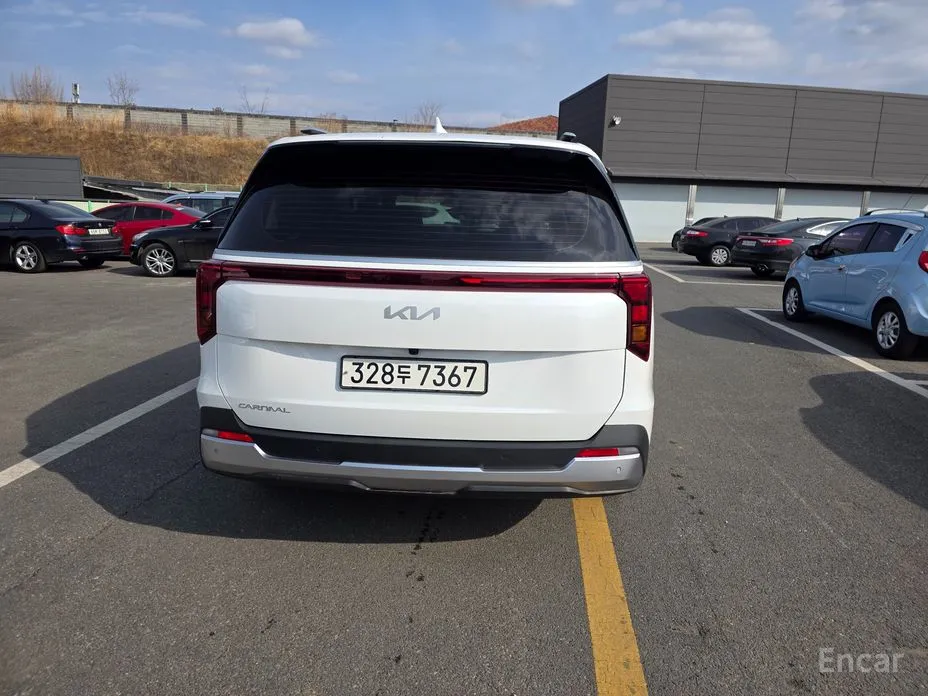 Фото 4 - Kia Carnival