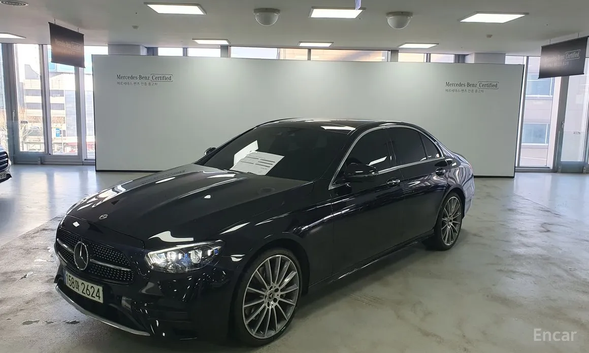 Фото 1 - Mercedes-Benz E-Class