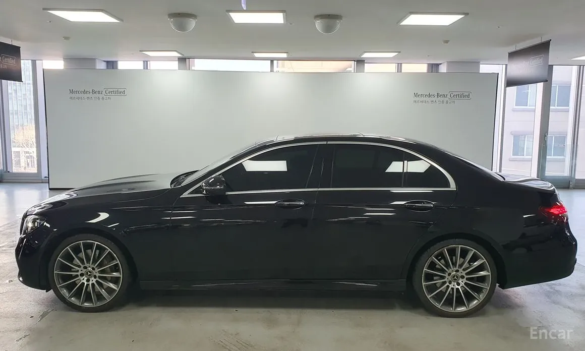 Фото 14 - Mercedes-Benz E-Class