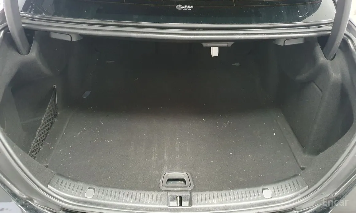 Фото 18 - Mercedes-Benz E-Class