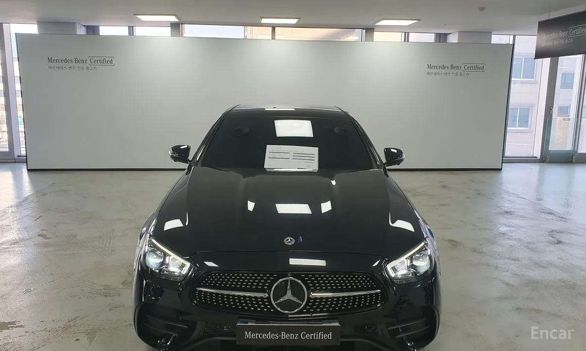 Фото 3 - Mercedes-Benz E-Class