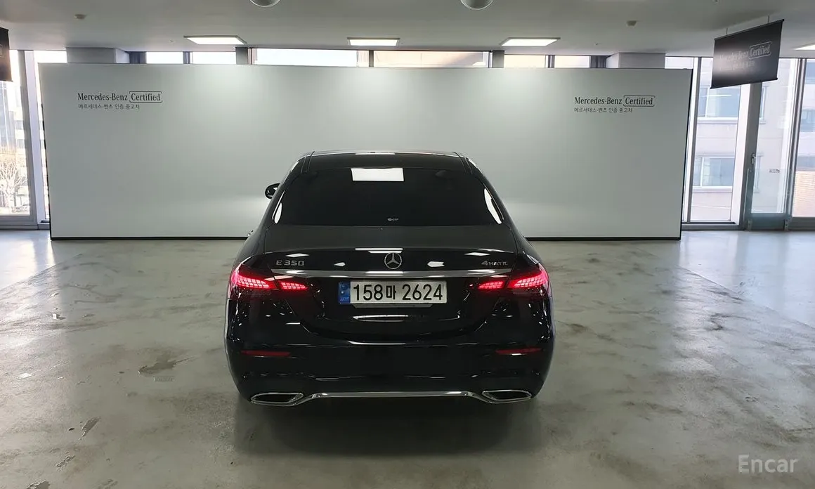 Фото 4 - Mercedes-Benz E-Class