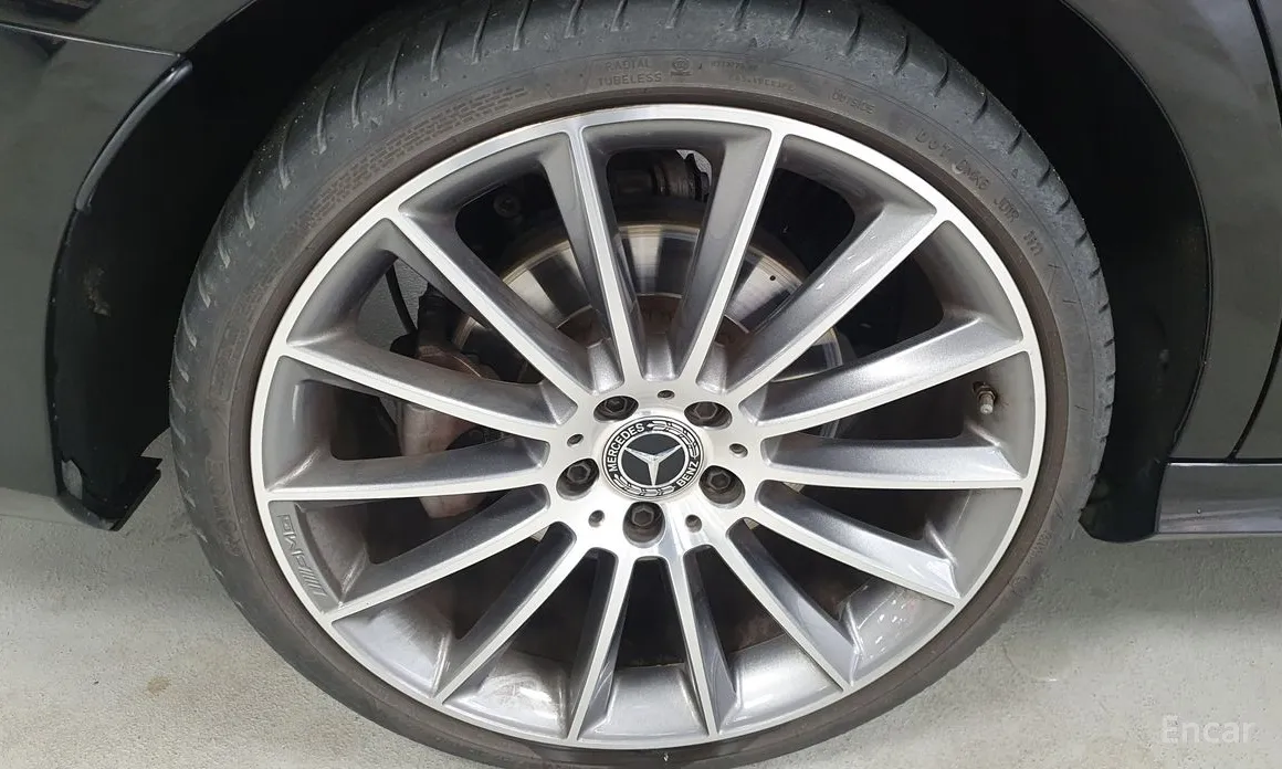 Фото 5 - Mercedes-Benz E-Class